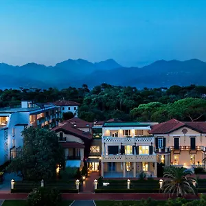 Byron 5*, Forte dei Marmi Italie