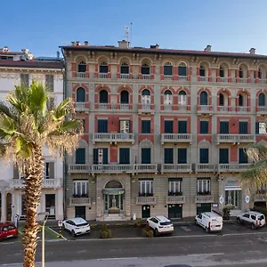Esplanade 4*, Viareggio Italie